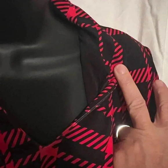 Jude Connally Ryan Ponte Knit Tunic Top In Red Black Plaid Size M - Picture 5 of 7